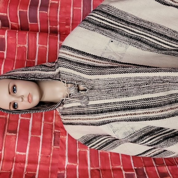 Classic Alpaca wool Hand made Poncho from Peru - unisex REVERSIBLE - Picture 5 of 16